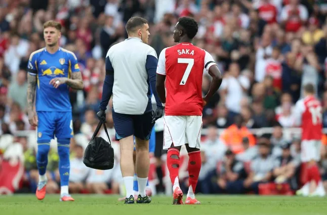 เนวิลล์, ไรท์ เชื่อ ปืนใหญ่ ลำบากเยือน หงส์แดง เหตุทีมไม่สมบูรณ์