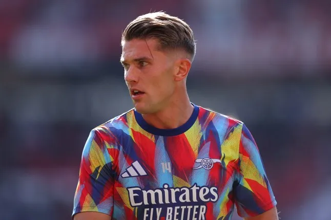 โคล เชื่อ ปืนใหญ่ พลาดเซ็นศูนย์หน้าที่ดีกว่าเข้ารัง เอมิเรตส์ สเตเดียม