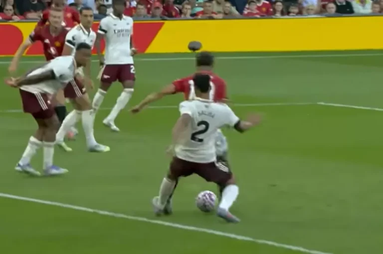 อดีตผู้ตัดสินอธิบายจังหวะกองหลังปืนใหญ่ปะทะ คุนญา ไม่ได้จุดโทษ