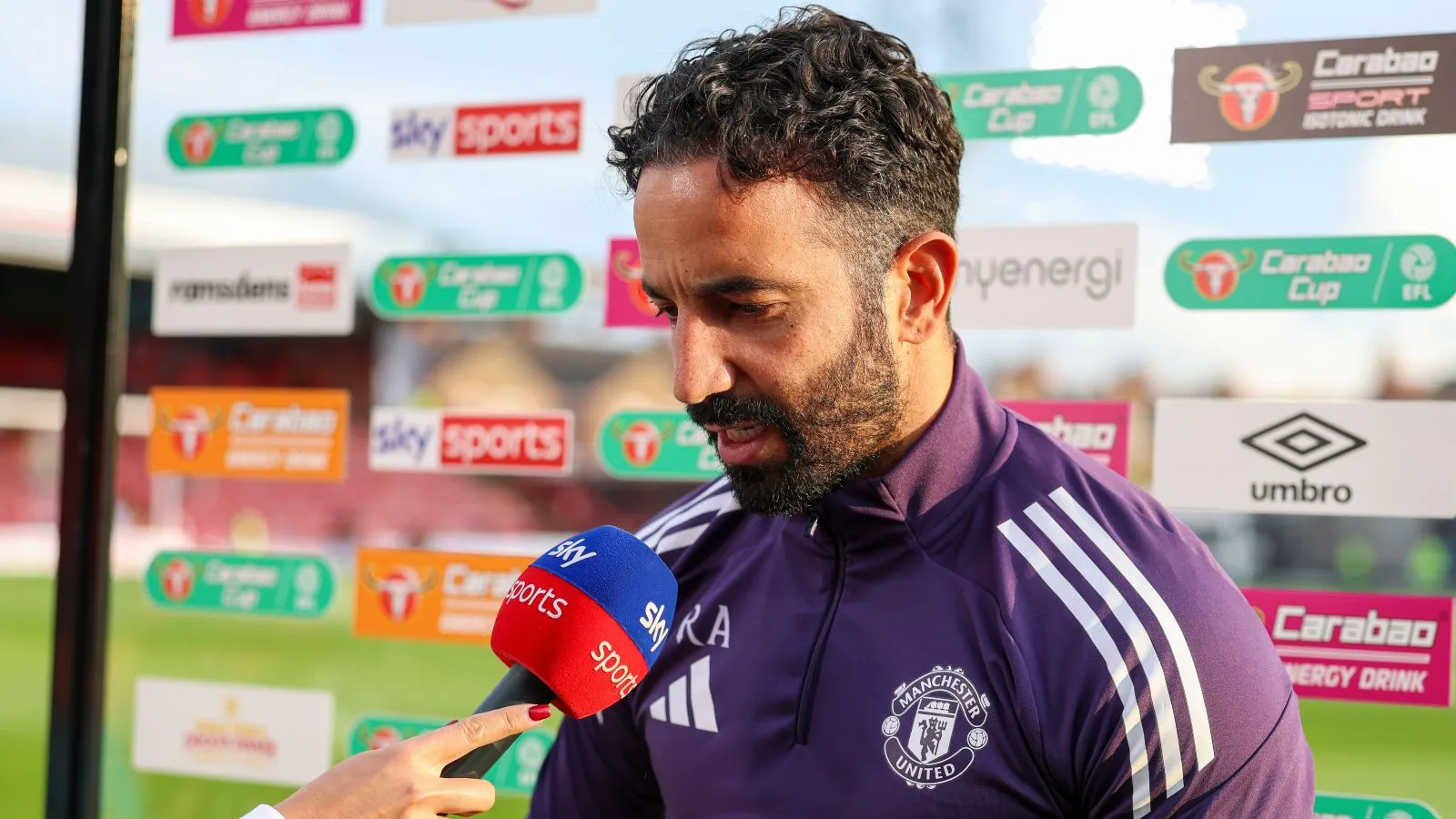 ลือบอร์ด แมนยูฯ ตัดสินใจอนาคต อโมริม หลังตกรอบบอลถ้วยไร้ฟอร์มเก่ง