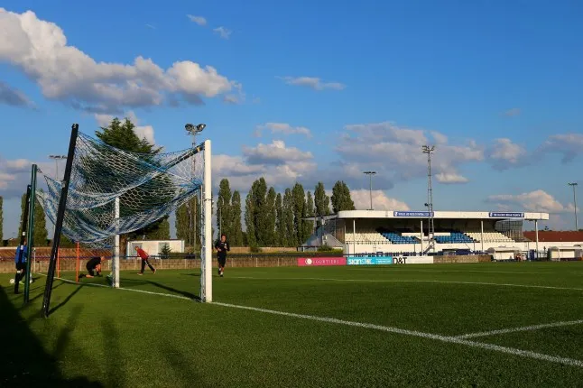 FA ถูกเรียกร้องให้สั่งห้ามกำแพงคอนกรีตที่หลังการเสียชีวิตของ บิลลี วิการ์