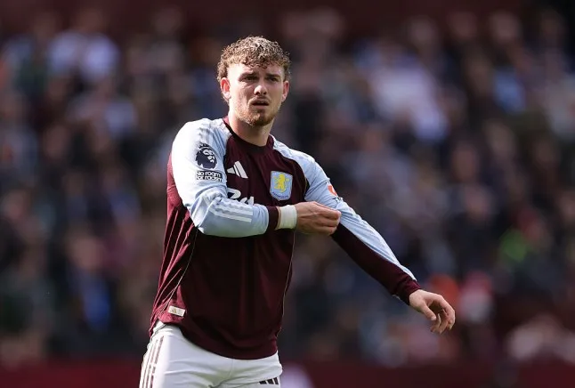 เอเมรี่ ส่งข้อความถึง เอลเลียตต์ หลังเปลี่ยนตัวออกตอนพักครึ่ง