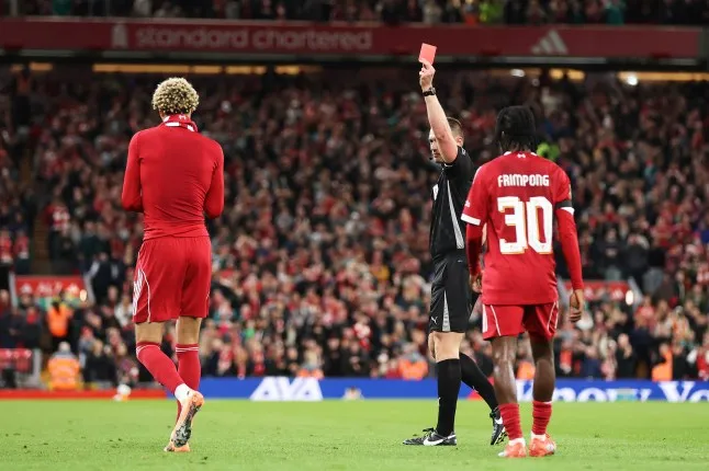 เกมที่ เอกิติเก้ จะพลาดลงเล่นหลังได้รับใบแดงเกมกับ เซาแธมป์ตัน