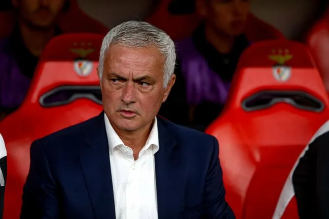 มูรินโญ่ ส่งสารถึงเจ้าของ 'บ้าคลั่ง' ของเชลซี ก่อนรีเทิร์นแชมเปี้ยนส์ลีก