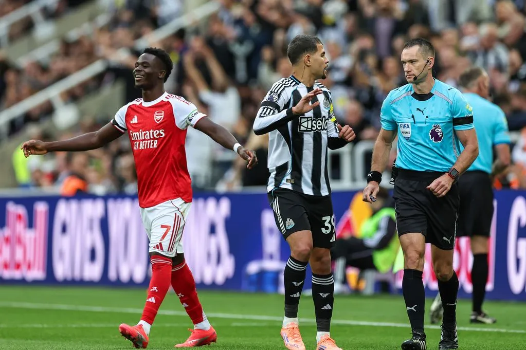 เวบบ์ ตอบโต้คำวิจารณ์ของ ปืนใหญ่ หลังเกิดข้อถกเถียงเรื่อง VAR เกมกับ นิวคาสเซิล