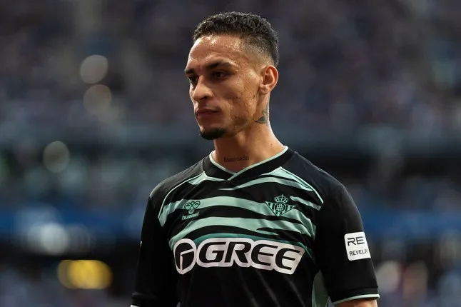 อันโตนี่เผย เพื่อนร่วมทีมแมนยู อ้อนวอนขอให้อยู่ต่อ