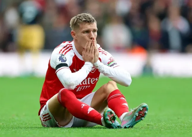 โอเดการ์ด บาดเจ็บซ้ำระหว่างเกม อาร์เซนอล ชนะ เวสต์แฮม